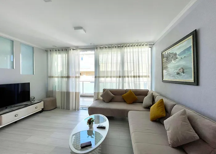 Modern In Lungomare, With Amazing Sea View Vlorë